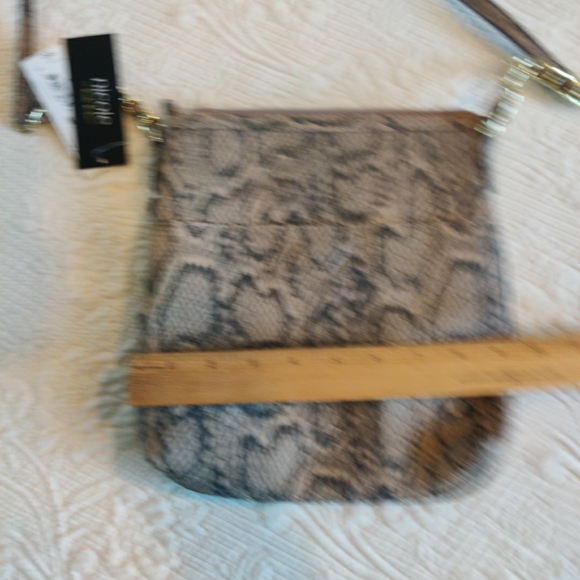Nicole Miller NM Randy Crossbody Faux Python Snake Look New With Tags - Picture 10 of 12